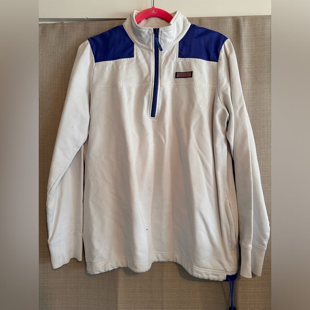 Vineyard vine pullover sweater